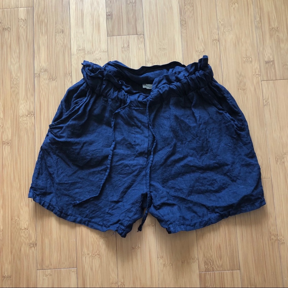 Francesca Bettini 100% linen paper bag shorts